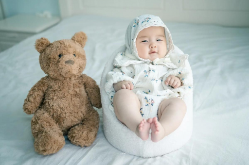 商丘宝宝吃不饱母乳的症状